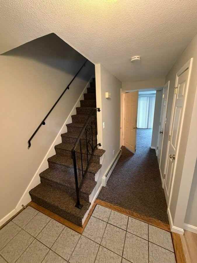 136 Canterbury Ln - Photo 2 of 20