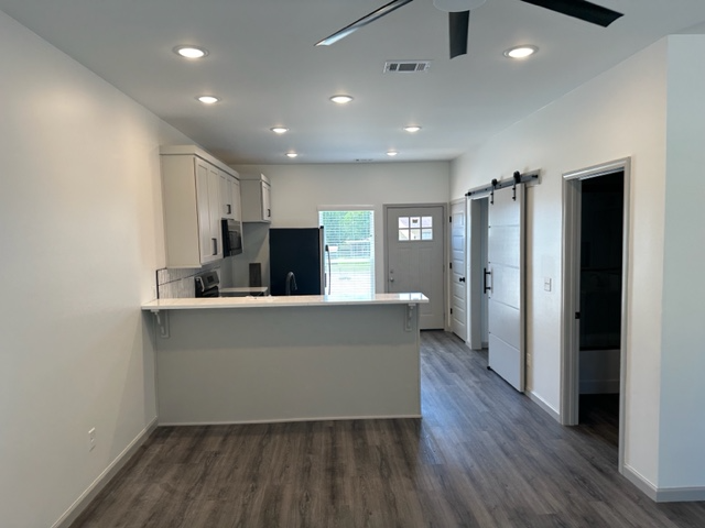 2901 Stallings Ln #1 - Photo 4 of 17