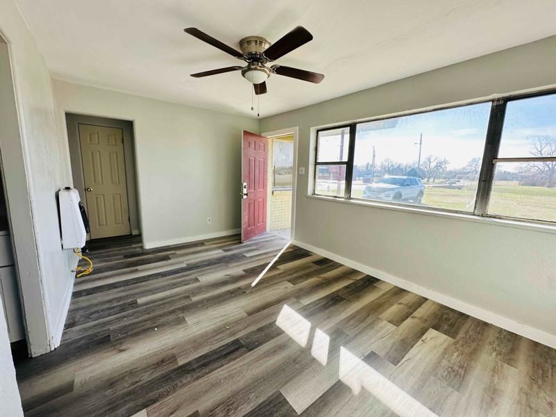 2357 Nw Bell Ave - Photo 3 of 9