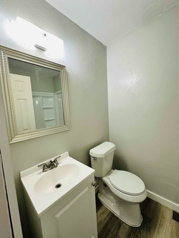 2357 Nw Bell Ave - Photo 5 of 9