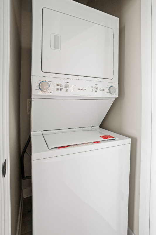 4693 N Broadway St - Photo 5 of 8