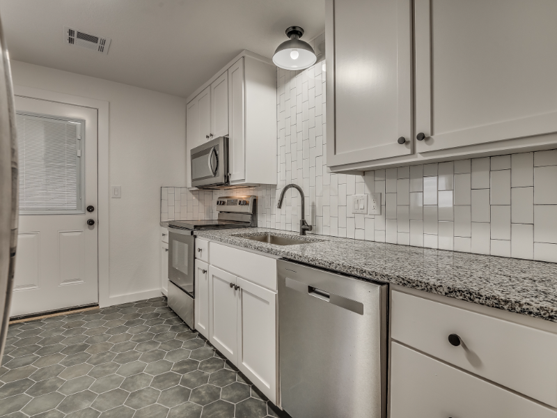 131 W Acres St #B - Photo 4 of 17