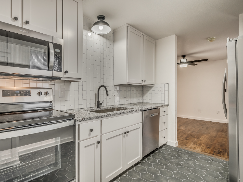 131 W Acres St #B - Photo 6 of 17