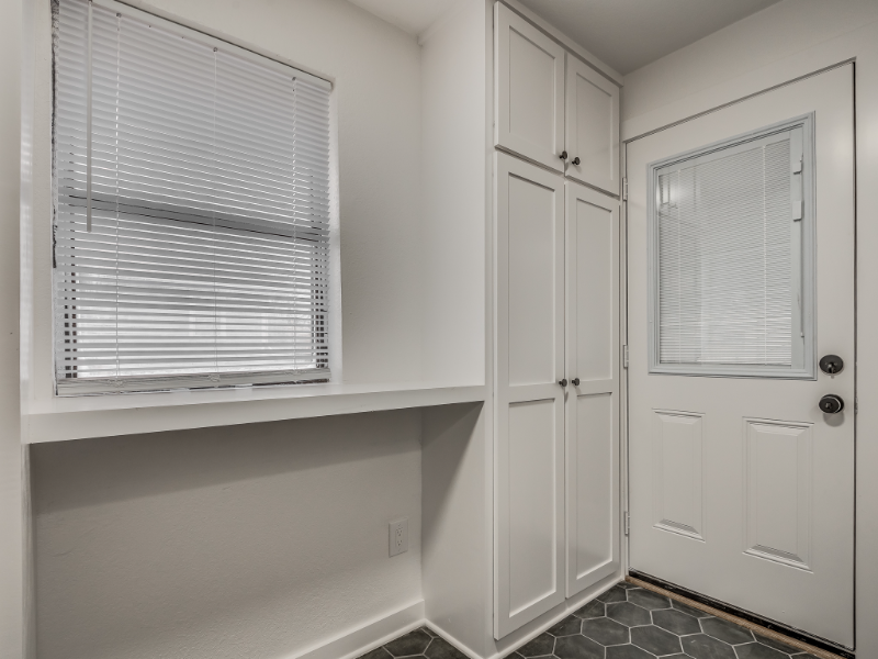 131 W Acres St #B - Photo 7 of 17