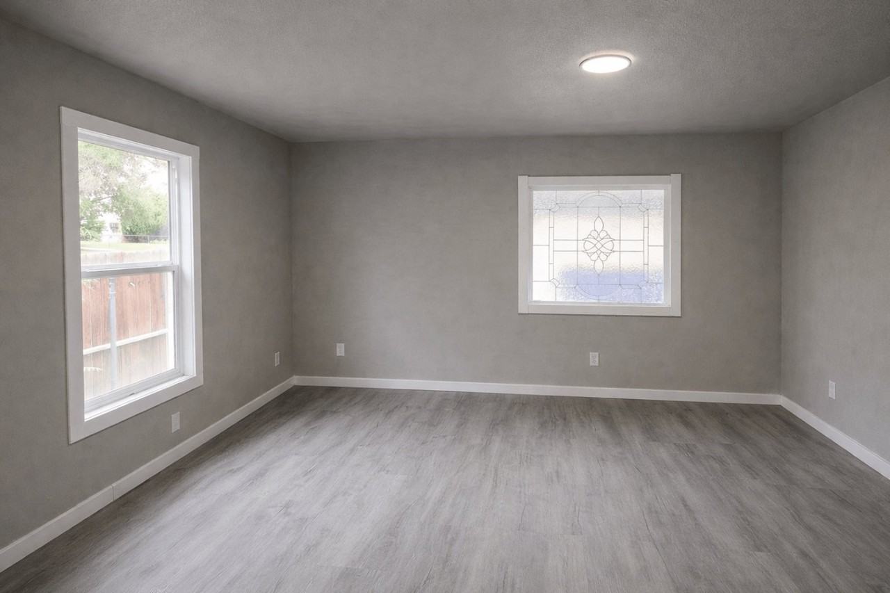 2323 Pine St - Photo 4 of 7