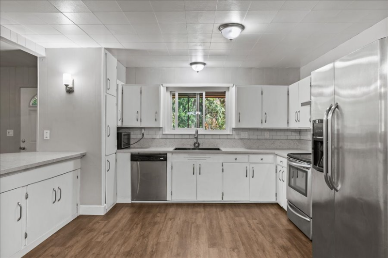 5401 Shangrala Ln #A - Photo 4 of 23