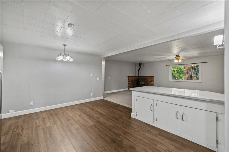 5401 Shangrala Ln #A - Photo 6 of 23