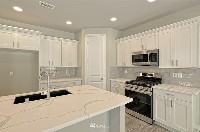 17741 26th Dr Ne - Photo 2 of 11