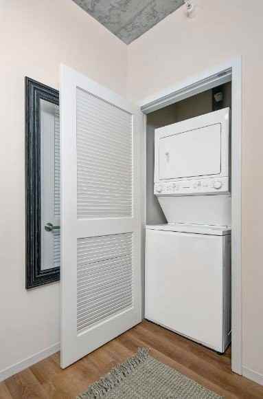 65 E 14th St - Photo 4 of 6