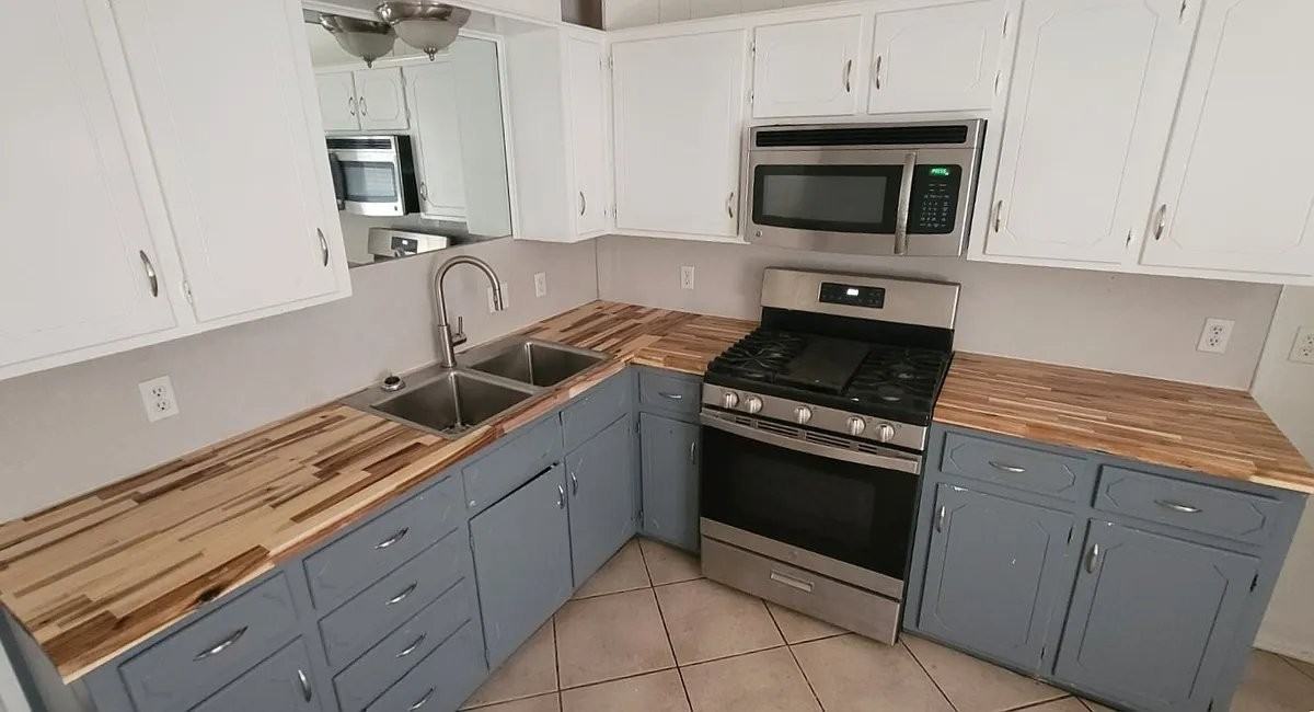 4618 Fordham St - Photo 2 of 8