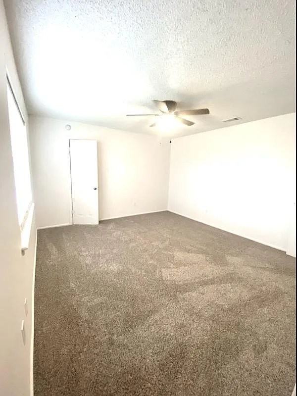 4618 Fordham St - Photo 5 of 8