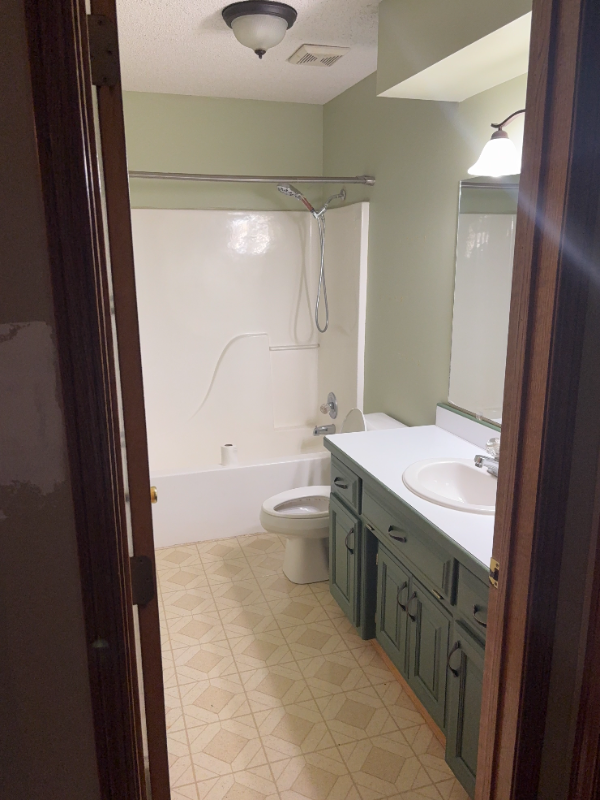 405 Valley View Dr - Photo 6 of 7