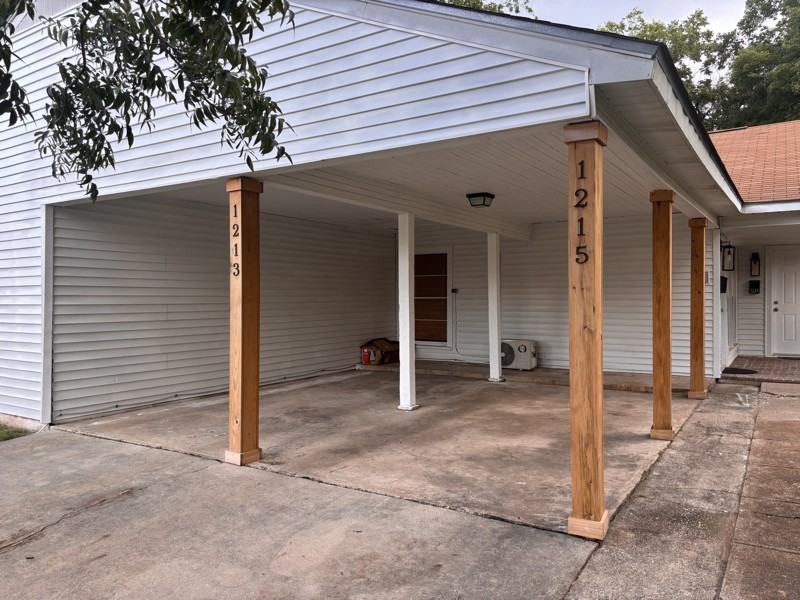 1215 Middleton St - Photo 2 of 20
