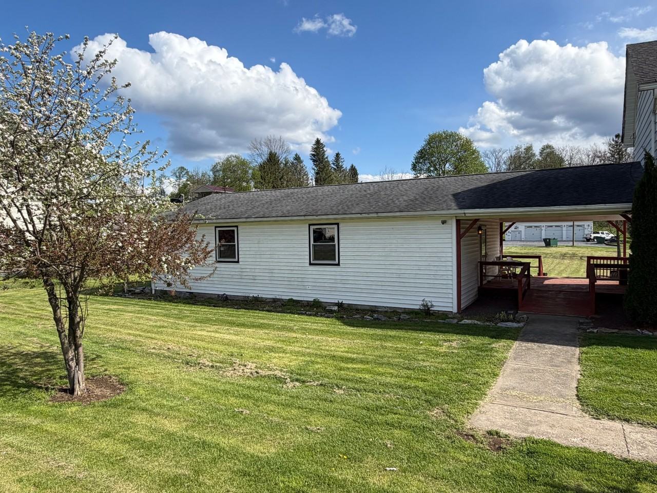 211 E Aaron Sq #C - Photo 2 of 8