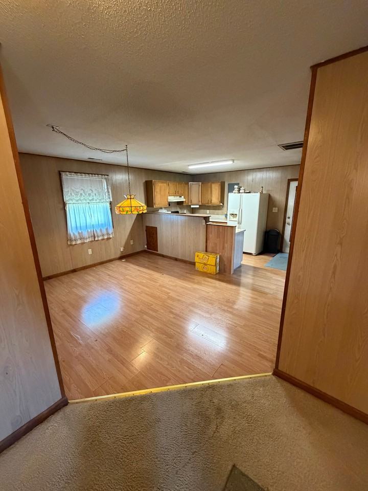 211 E Aaron Sq #C - Photo 6 of 8