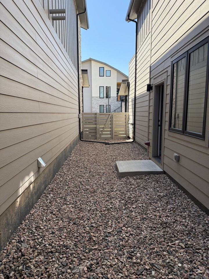 837 Cherokee Dr - Photo 5 of 14