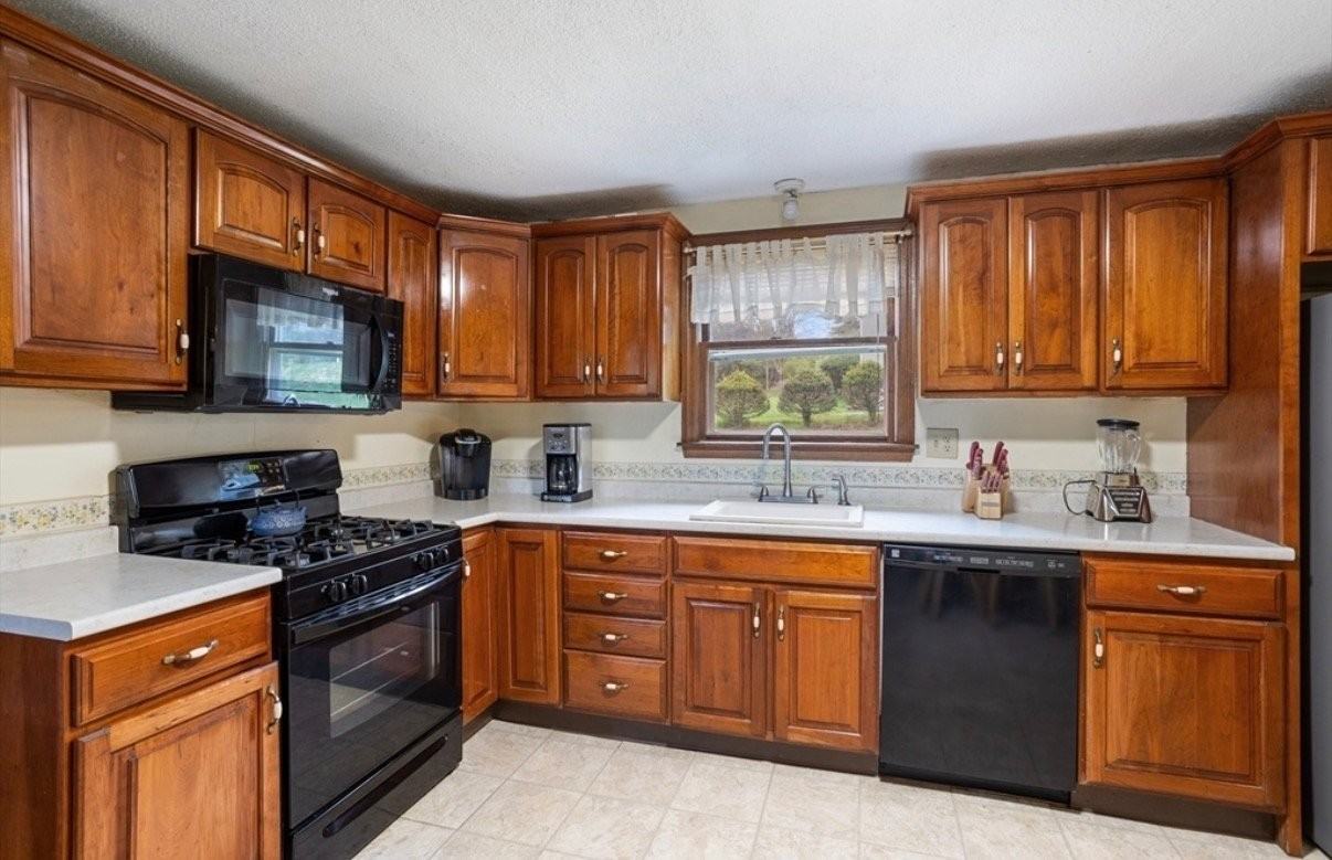 3 Meadow Brook Rd - Photo 5 of 9