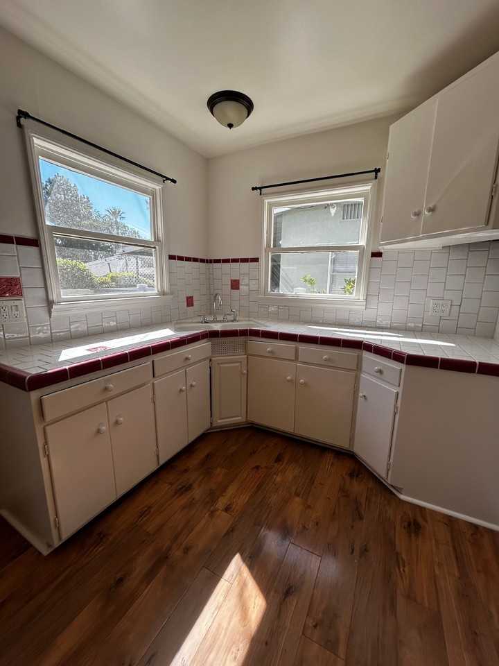 254 N Canyon Blvd - Photo 5 of 21