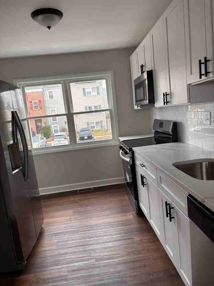 1772 Judy Way - Photo 2 of 14