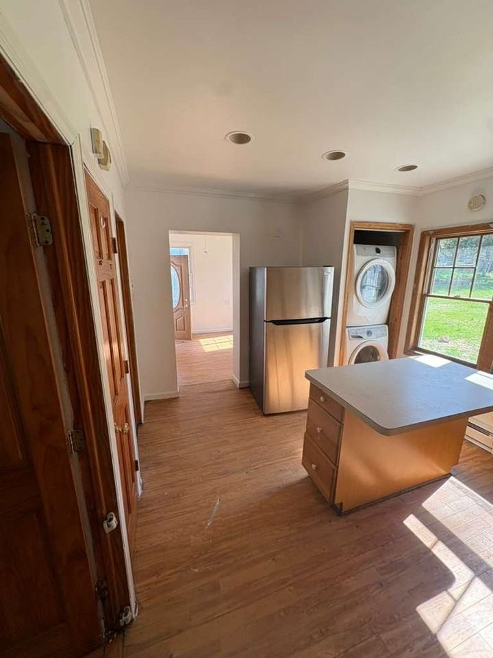 8 Delano Grv - Photo 3 of 10