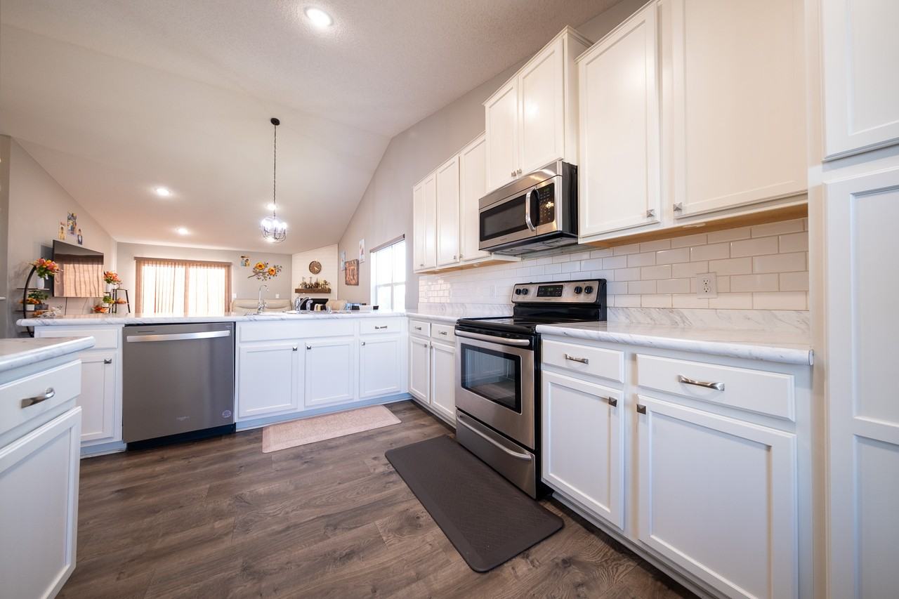 15233 Emory Ave #1 - Photo 6 of 26