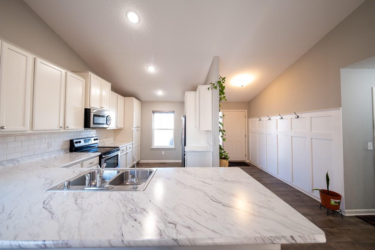 15233 Emory Ave #1 - Photo 7 of 26