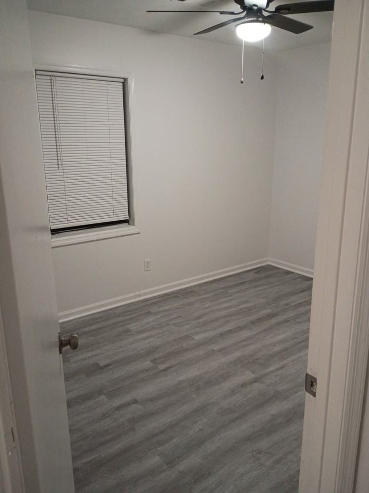 14 Flint Dr - Photo 7 of 22