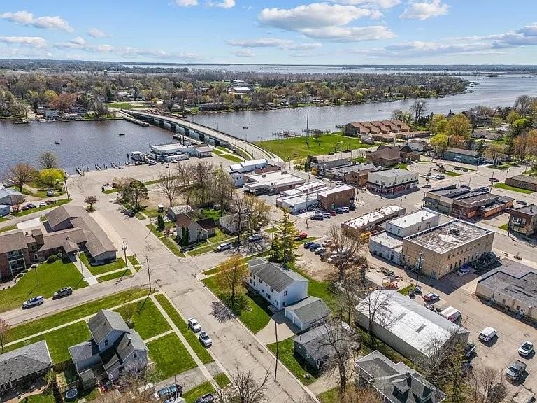 225 Prospect St - Photo 2 of 20