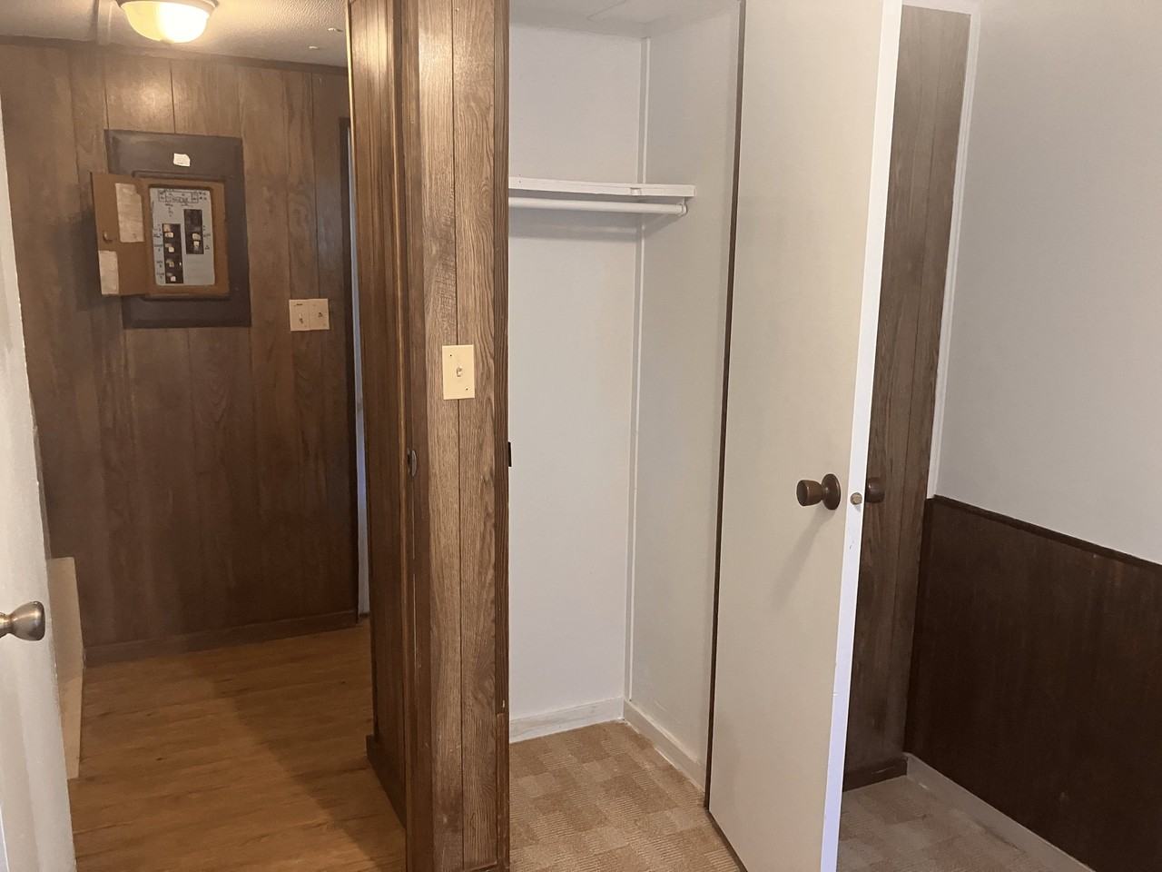 5223 Statler Ave - Photo 6 of 13