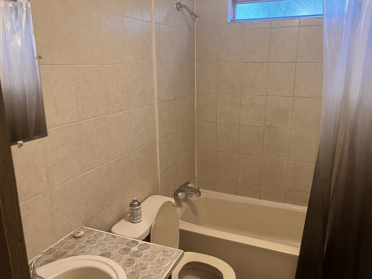 5223 Statler Ave - Photo 7 of 13