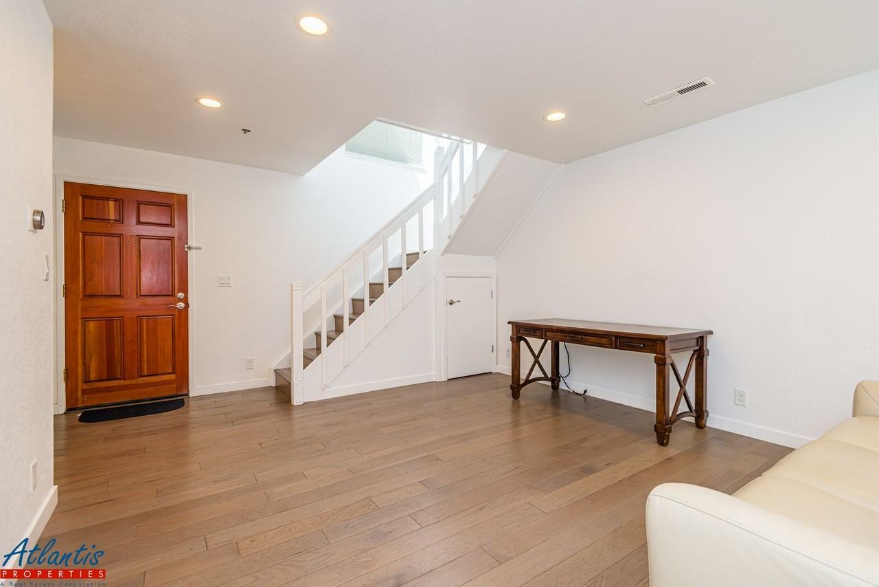 1339 Alma St - Photo 2 of 21