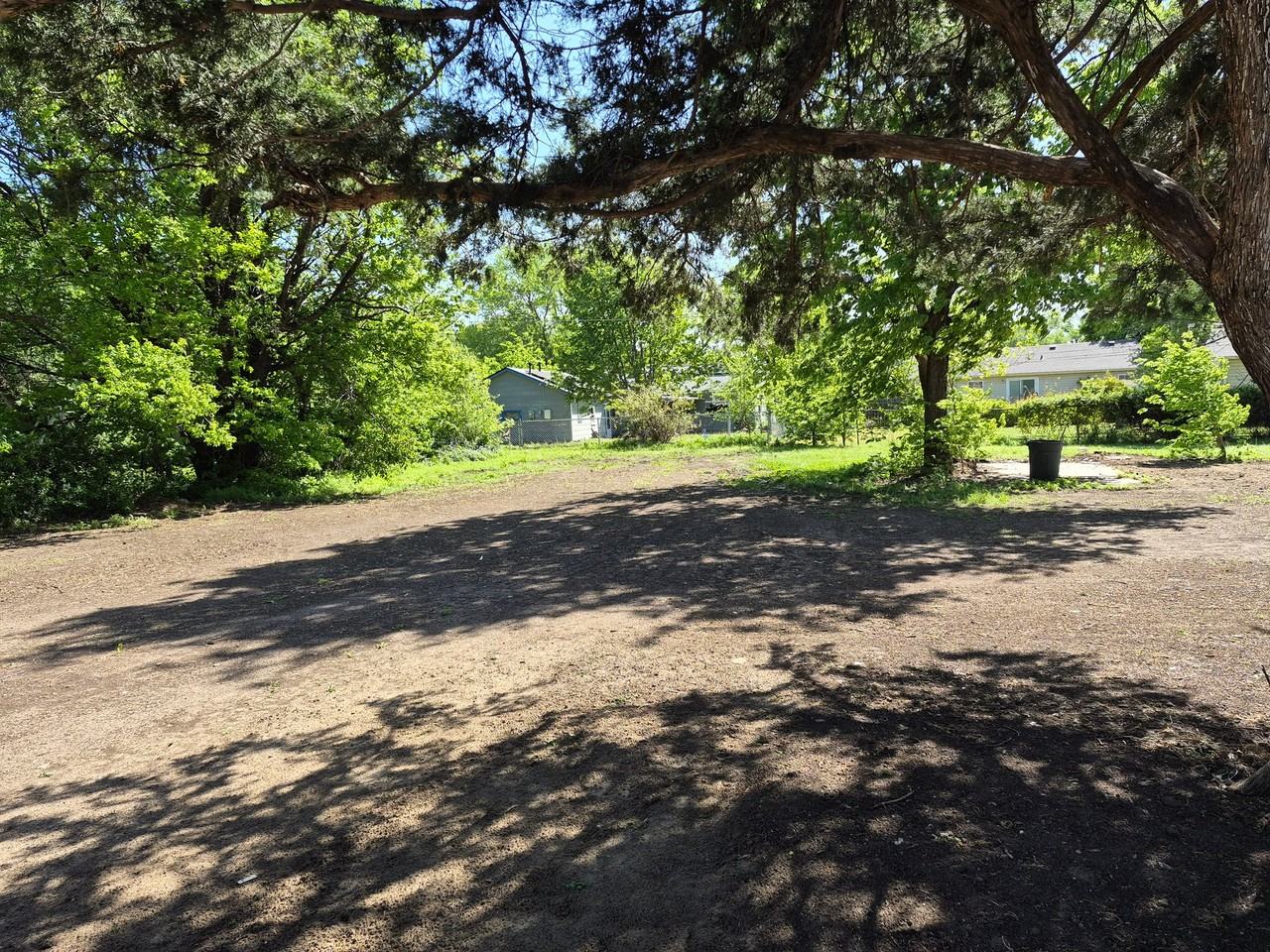 312 S Rose Hill Rd - Photo 2 of 15