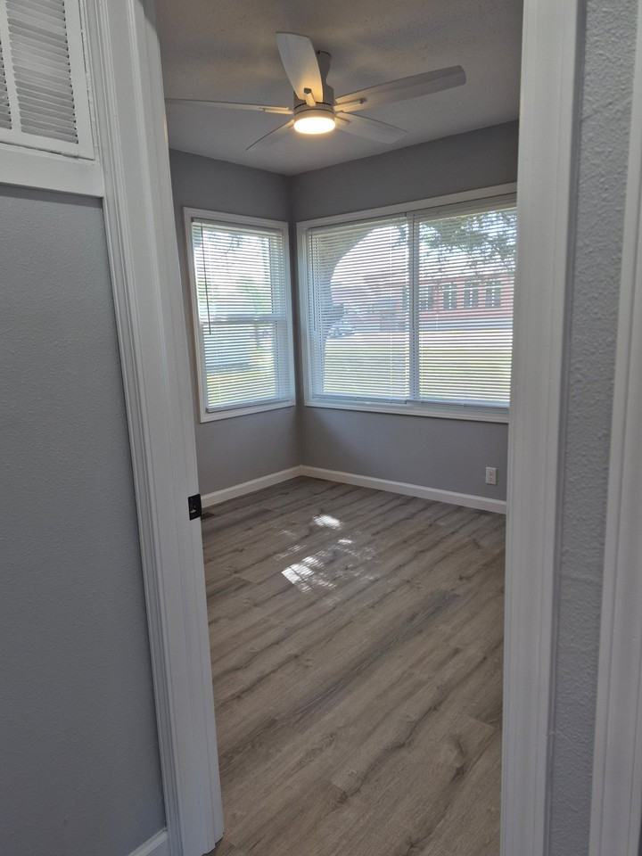 312 S Rose Hill Rd - Photo 7 of 15