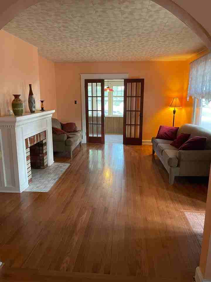 2801 Clermont St - Photo 2 of 15