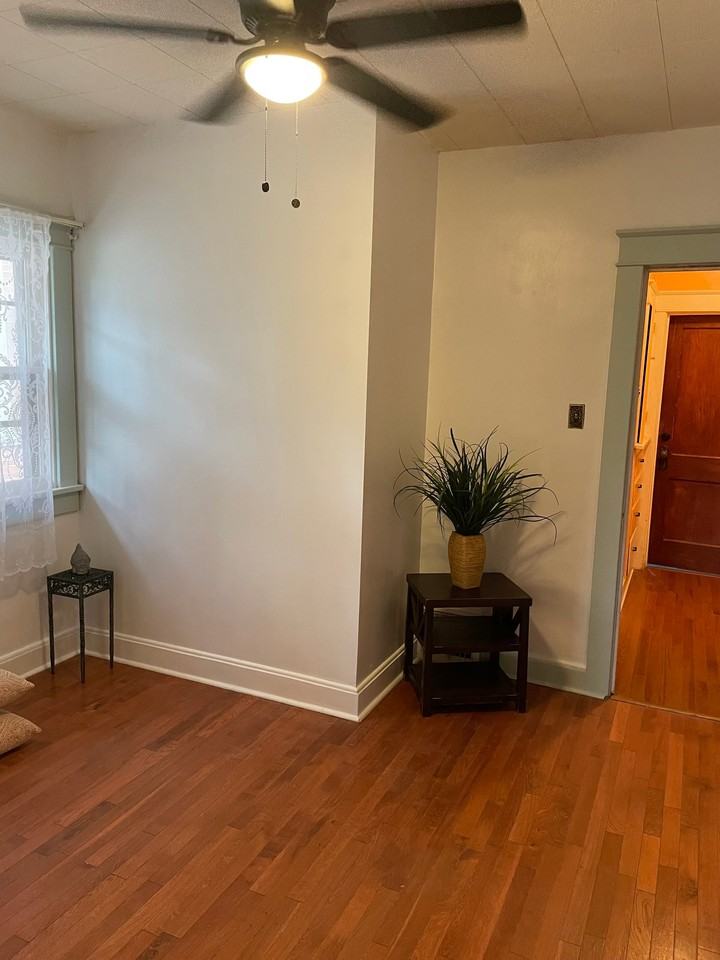 2801 Clermont St - Photo 4 of 15