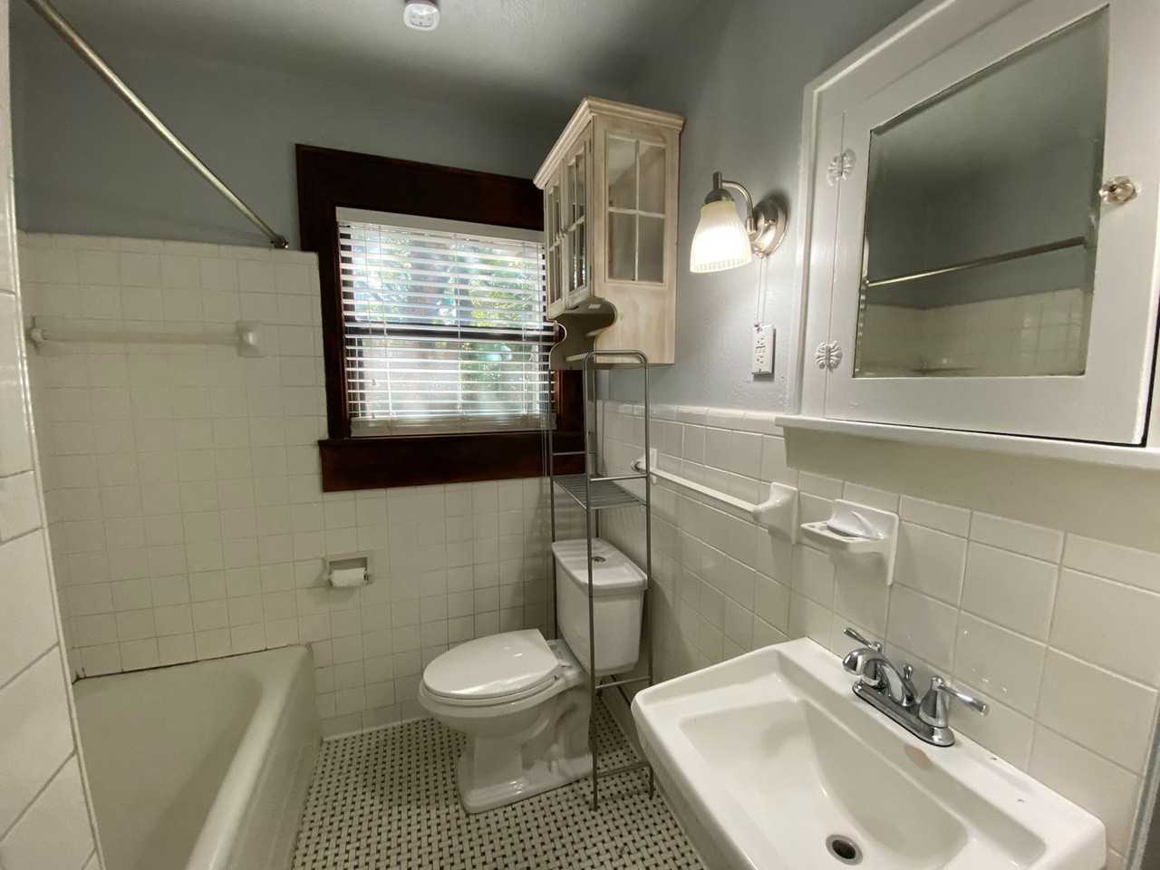 2830 San Gabriel Street - Photo 5 of 50