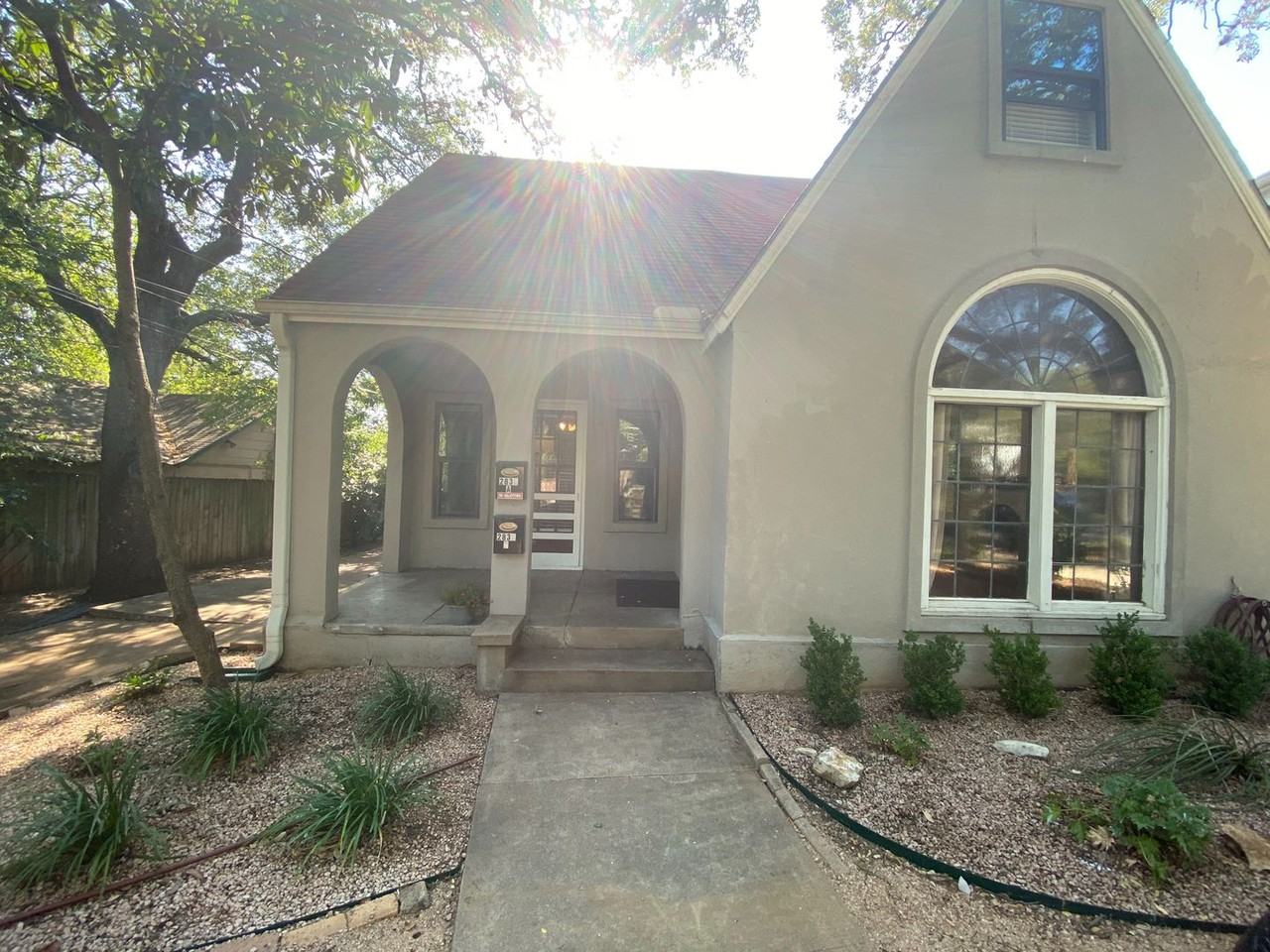 2830 San Gabriel Street - Photo 3 of 50