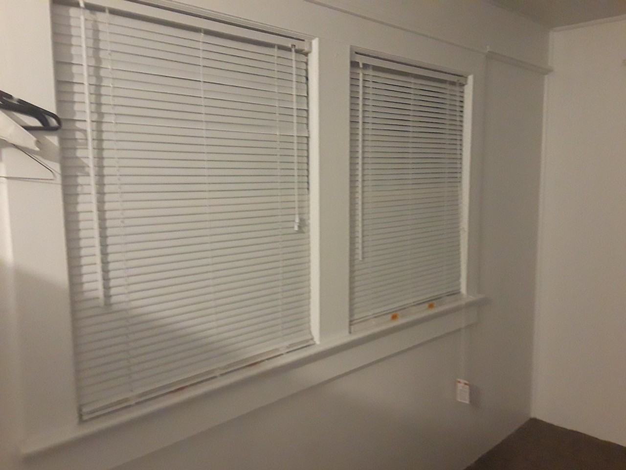 858A Highland Ave Ne - Photo 6 of 8