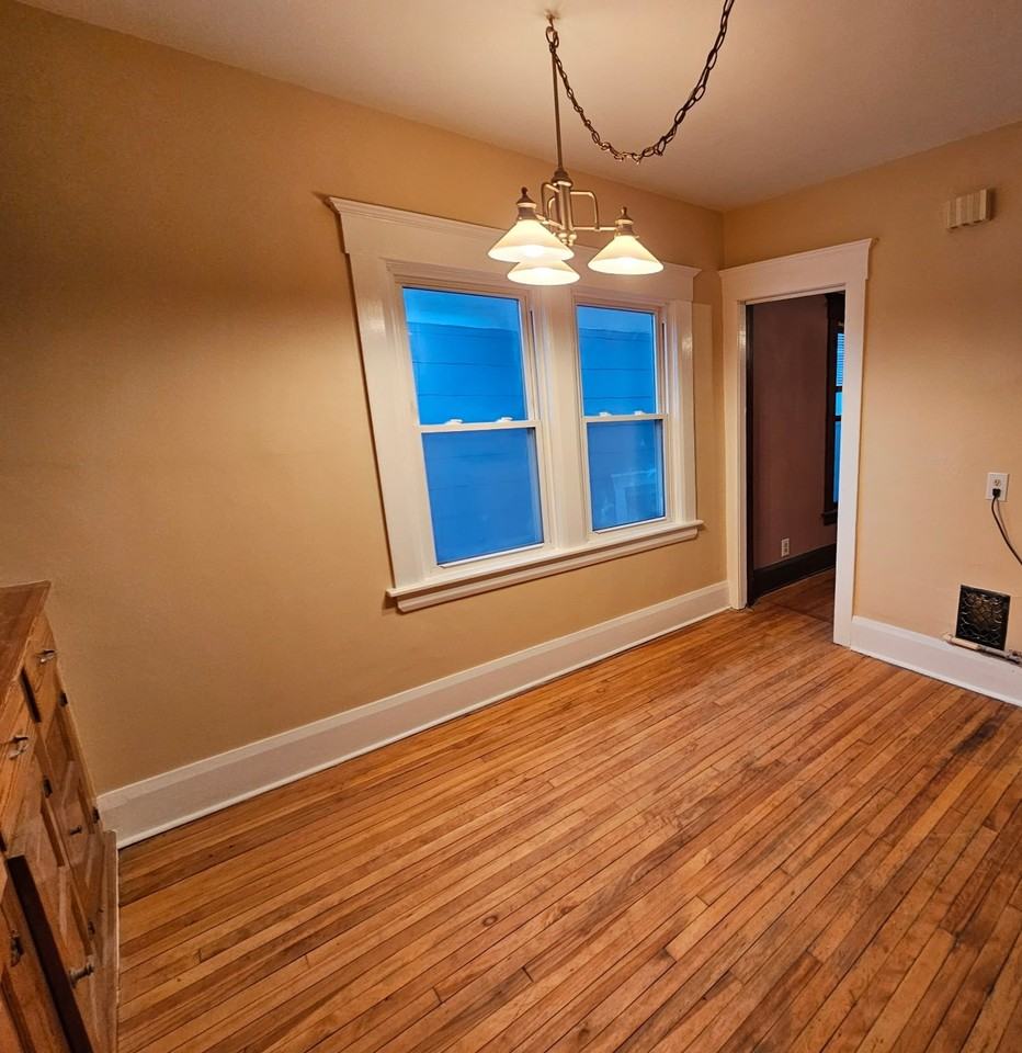 107 Melrose Ave #2 - Photo 5 of 9