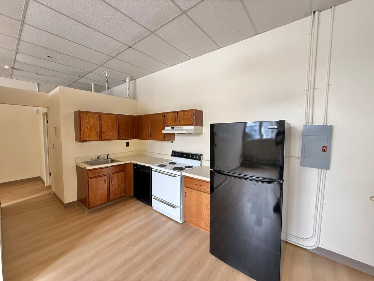 181 Main St #109 - Photo 2 of 4