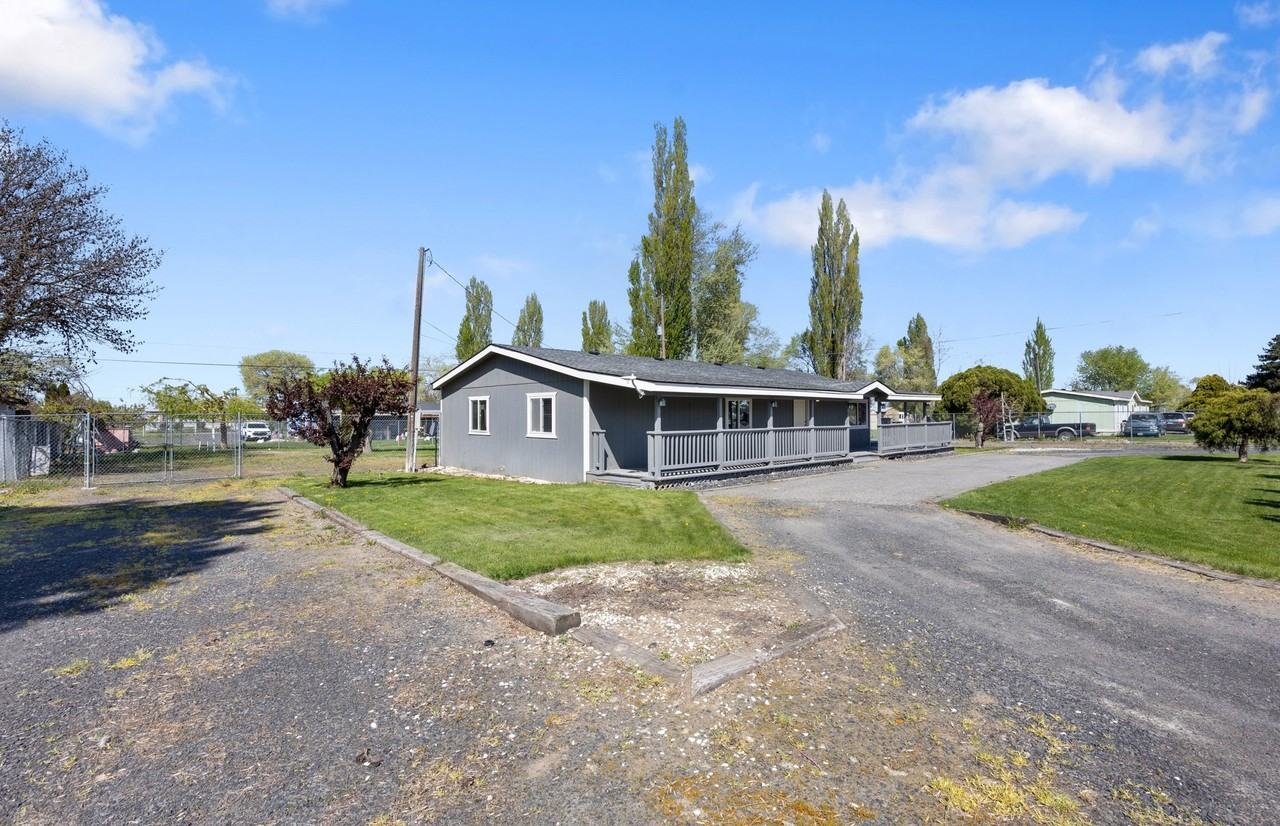 614 S Andes Rd - Photo 2 of 25