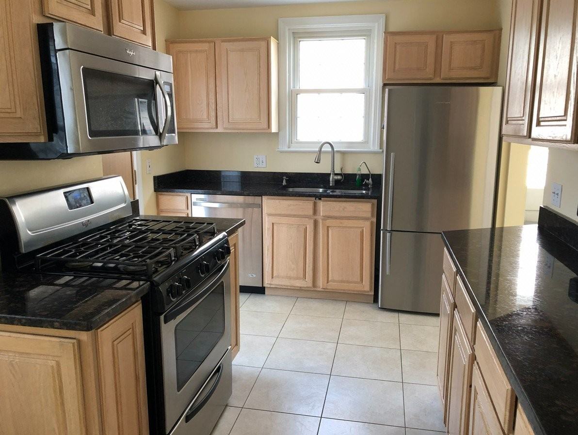 4185 Silsby Rd - Photo 2 of 8