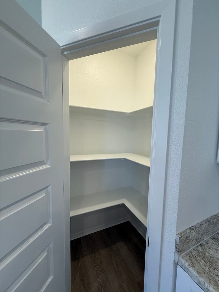 6810 Sw Dignity Ave - Photo 6 of 14