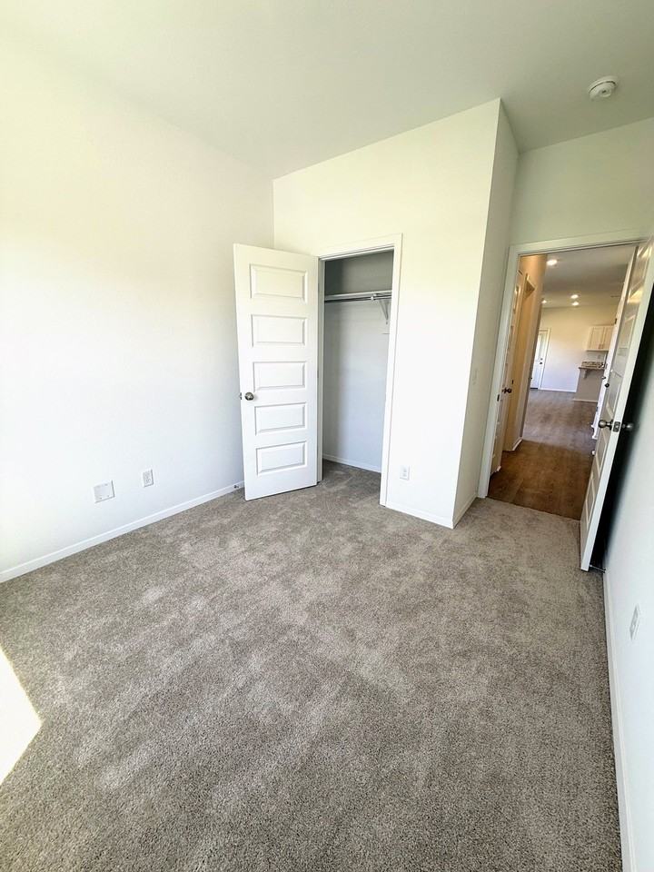 6810 Sw Dignity Ave - Photo 7 of 14