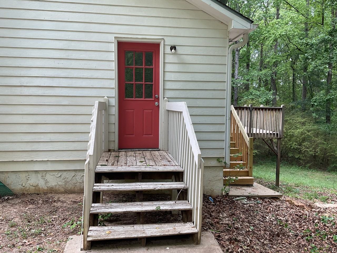 222 Shadow Wood Dr - Photo 2 of 15