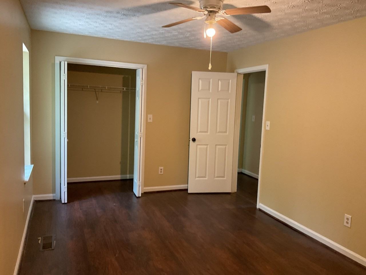 222 Shadow Wood Dr - Photo 7 of 15