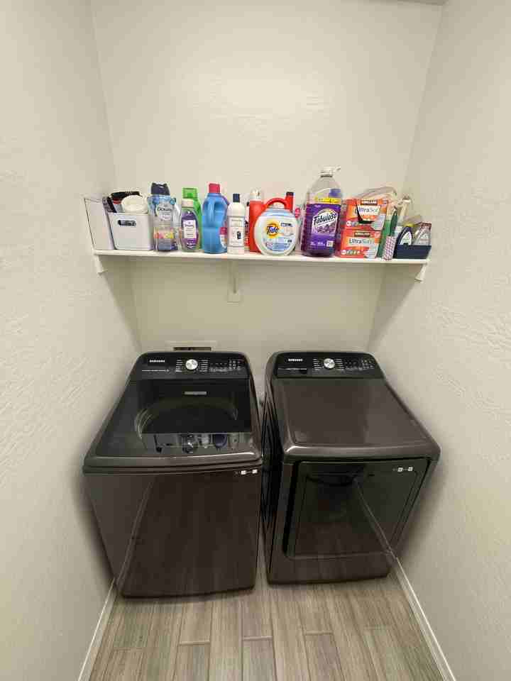 814 S 109th Ave - Photo 5 of 6