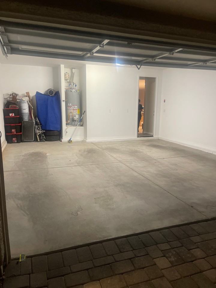 814 S 109th Ave - Photo 6 of 6