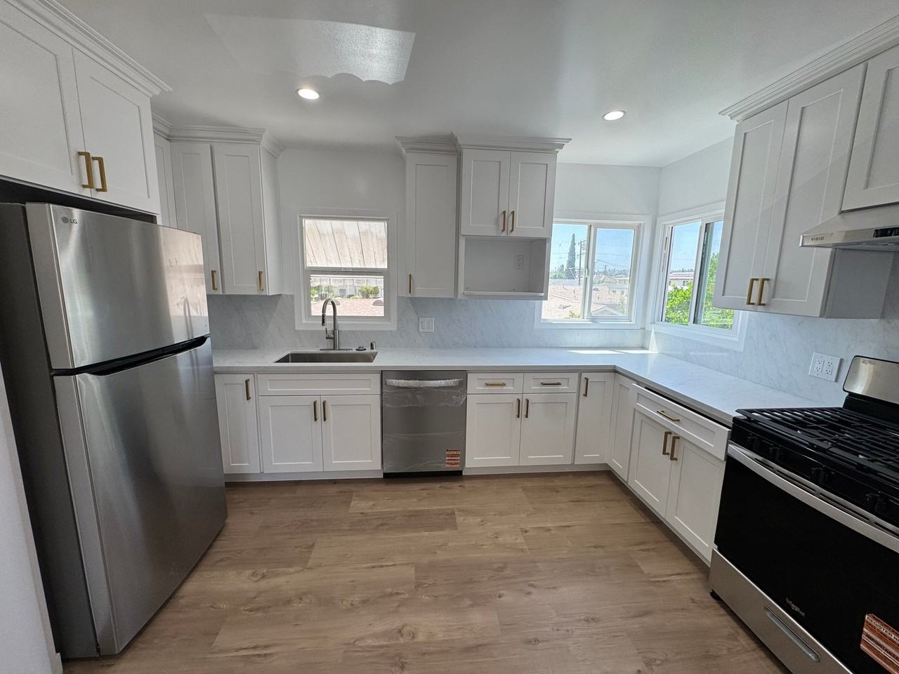 911 S Atlantic Blvd #C - Photo 5 of 13