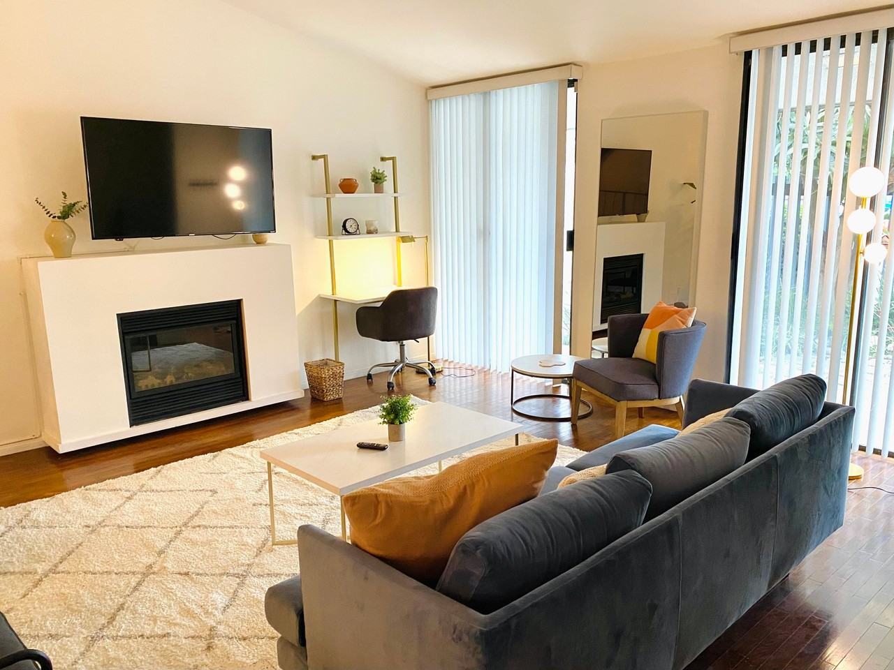 5401W S La Cienega Blvd - Photo 4 of 20